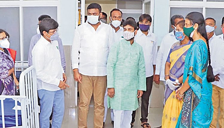 సర్కారు దవాఖానల్లో సకల సౌకర్యాలు