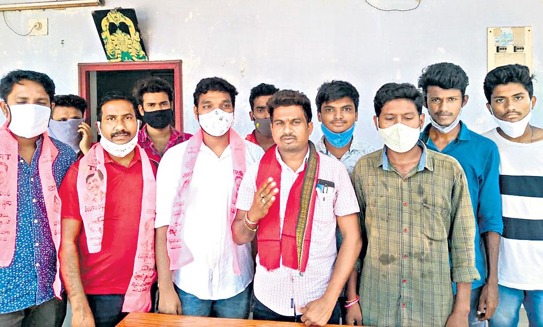 సీఎం కేసీఆర్‌ను విమర్శిస్తే ఊరుకోం