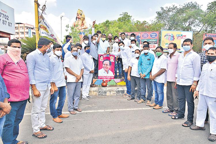 వెల్లువెత్తిన వైద్య సంబురం