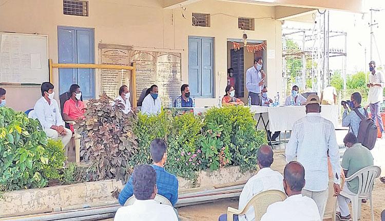 రైతుల మేలు కోసమే కాళేశ్వరం జలాలు