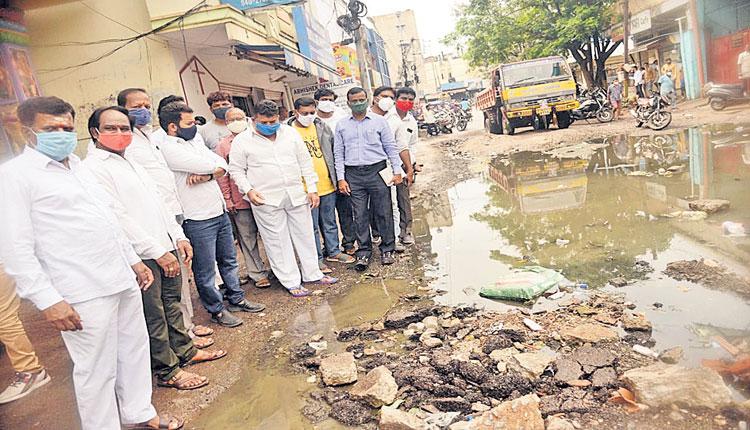 డ్రైనేజీ పైపులైన్‌ పనులు త్వరగా పూర్తి చేయండి