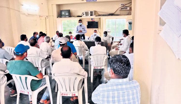 కాలువల నిర్మాణం, భూసేకరణకు సహకరించాలి