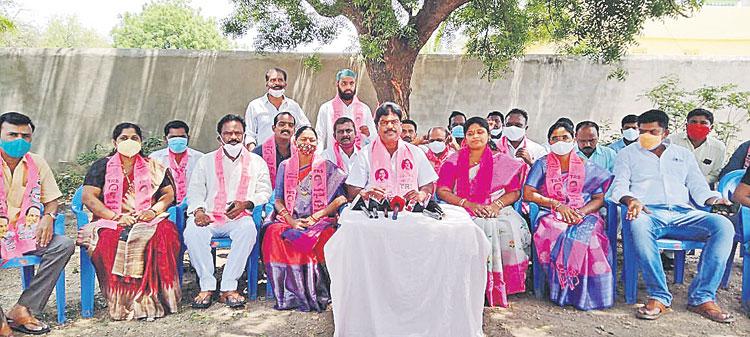 మేము అమ్ముడు పోయే రకంకాదు