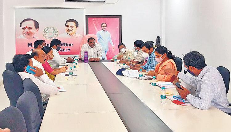 పెండింగ్‌ పనులు త్వరగా పూర్తి చేయాలి