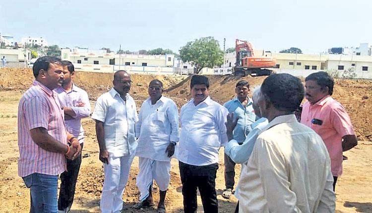 పుల్చేర్‌ కుంట కబ్జా కాలేదు