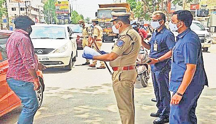 సగం మాస్క్‌ ధరించిన 6,367 మందికి చలాన్లు