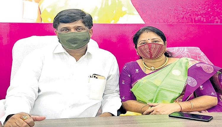 ఉద్యోగుల సేవలు ప్రజల కోసమే