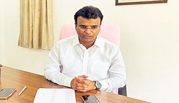 కరోనాను ధైర్యంగా ఎదుర్కోవాలి:ఎమ్మెల్యే