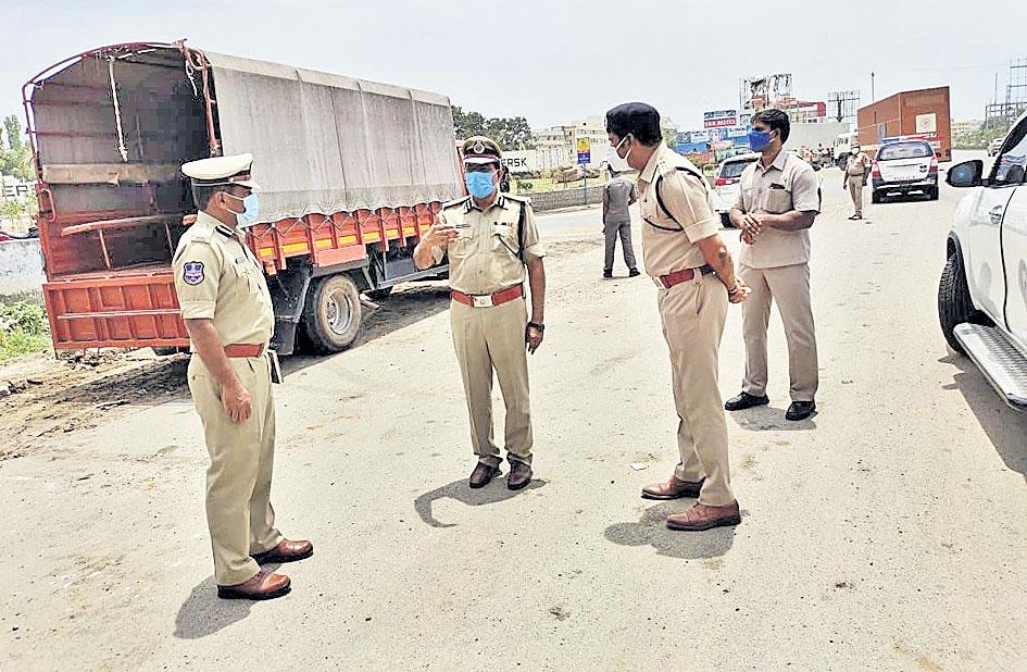 లాక్‌డౌన్‌ పక్కాగా అమలు