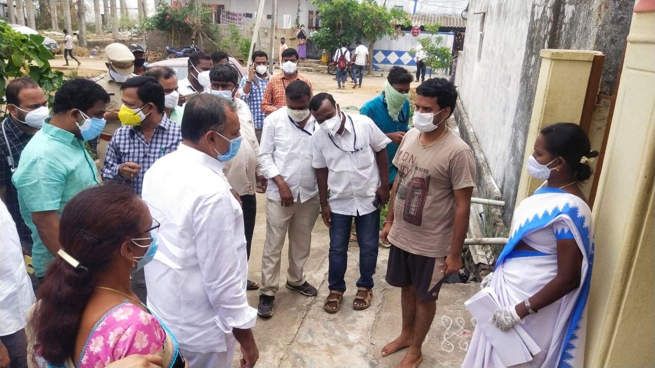 ఫీవర్‌ సర్వేతో కరోనాను నియంత్రించవచ్చు