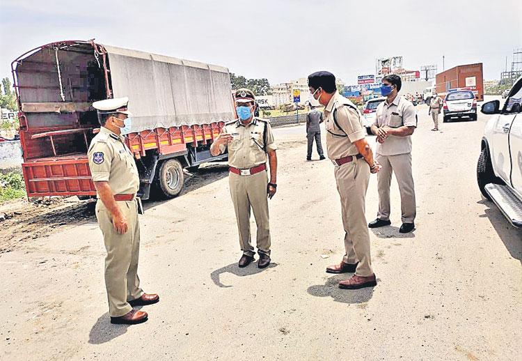 పకడ్బందీగా లాక్‌డౌన్‌