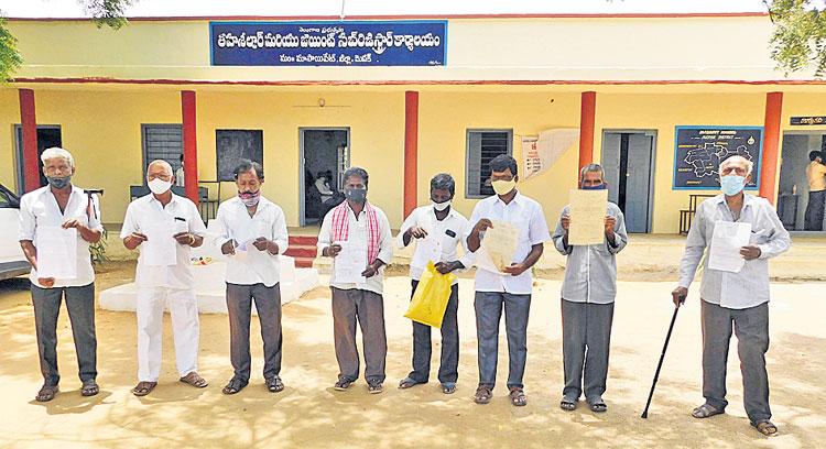 మా భూముల కబ్జా నిజమే