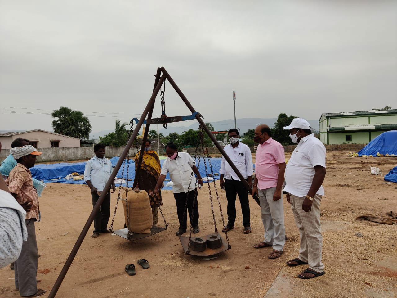 సమన్వయంతో ధాన్యం కొనుగోళ్లు