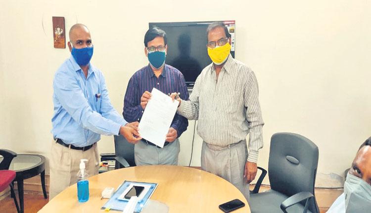 ఓయూ రిజిస్ట్రార్‌గా ప్రొ.లక్ష్మీనారాయణ