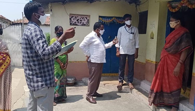 కొనసాగుతున్న జ్వర సర్వే