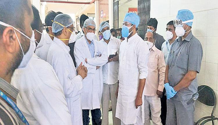 నగర పారిశుధ్యానికే.. మన ప్రాధాన్యత