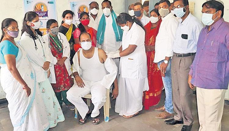 టీకా ద్వారా.. వైరస్‌ వ్యాప్తికి అడ్డుకట్ట