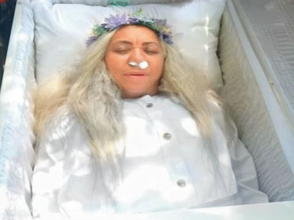 నేను చ‌నిపోతే ఎవ‌రెవ‌రు వ‌స్తారో చూస్తా..! ఓ మ‌హిళ డెత్ రిహార్స‌ల్‌