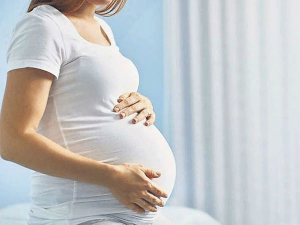 ఆర్థిక ఇబ్బందుల‌తో స‌ర్రోగేట్ తల్లులుగా అమ్మాయిలు