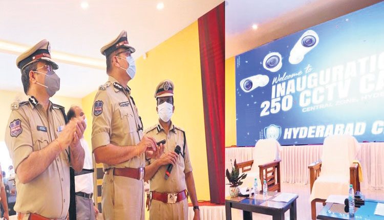 దాతల సహకారంతో సీసీ కెమెరాల ఏర్పాటు