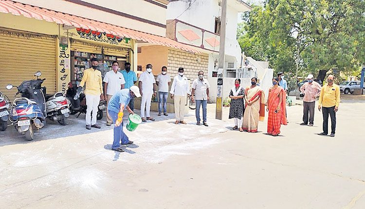 కరోనా కట్టడికి పంచాయతీ సమరం