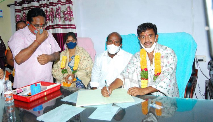 సమస్యల పరిష్కారానికి కృషి చేయాలి