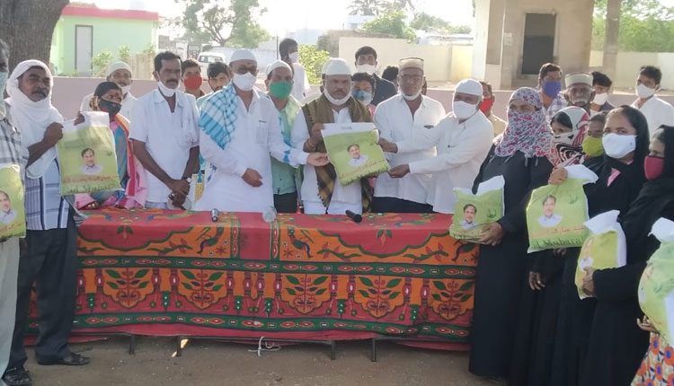 అన్నివర్గాల ప్రజలు సుభిక్షంగా ఉండాలి