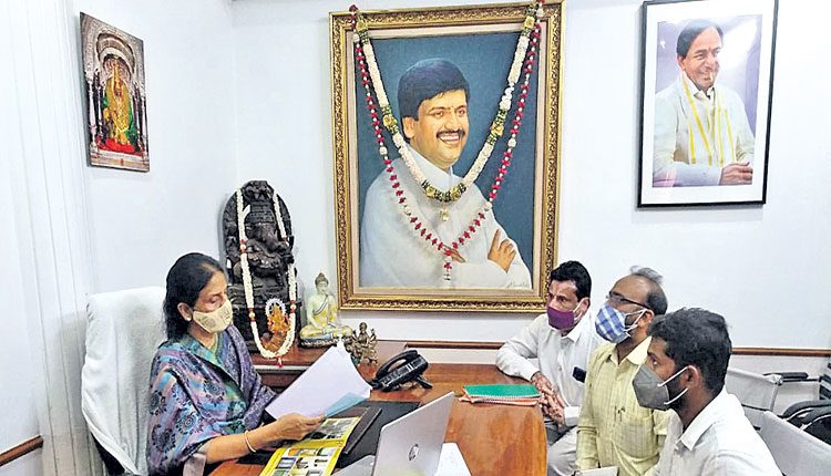కౌకుంట్లలో మోడల్‌ గ్రంథాలయం