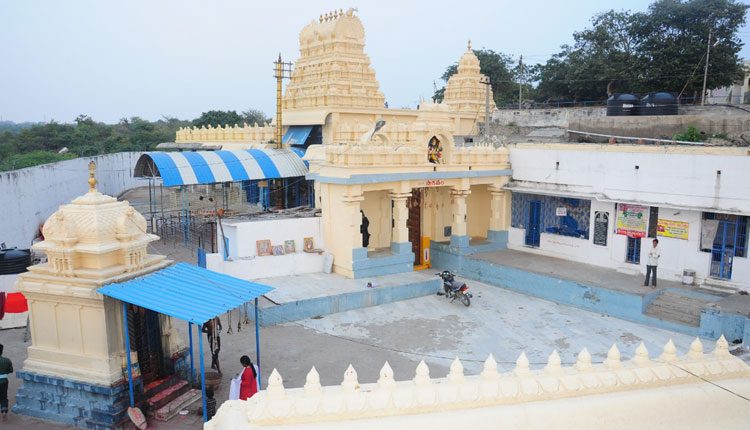 మట్టపల్లిలో ఆర్జిత సేవలు నిలిపివేత