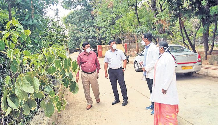 పూర్తిస్థాయి కొవిడ్‌ దవాఖానగా.. ఫీవర్‌!