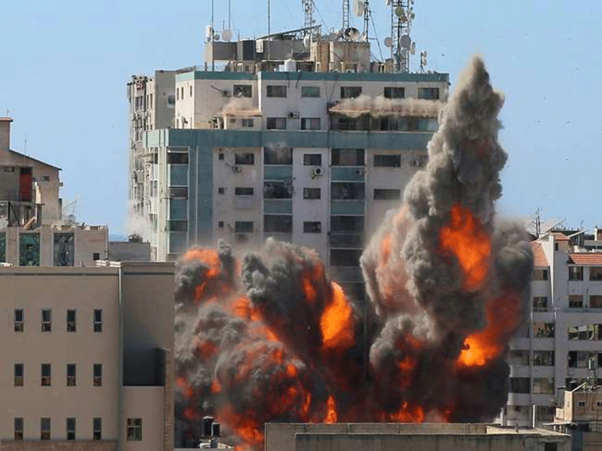 ఇజ్రాయెల్ దాడిలో హమాస్ అగ్రనేత ఇల్లు ధ్వంసం