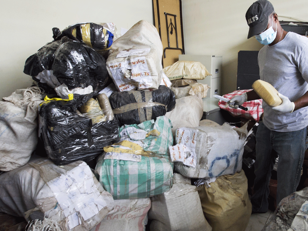 అజ్మీర్‌లో పెద్ద ఎత్తున నిషేధిత మందులు ప‌ట్టివేత‌