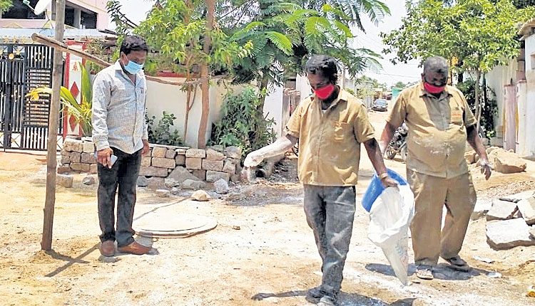 ఆపత్కాలంలో ఆదర్శ సేవలు