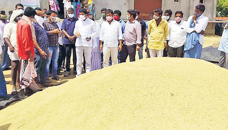 గన్నీ బ్యాగుల కొరత తీరుస్తాం