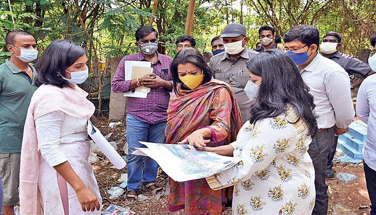 శ్మశాన వాటికను అభివృద్ధి చేస్తాం