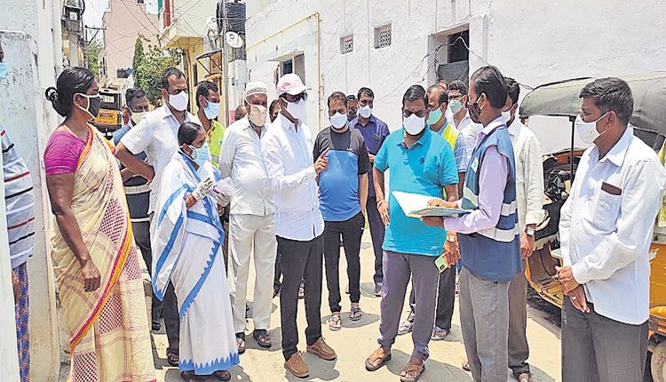 కరోనా పట్ల ప్రజలు అప్రమత్తంగా ఉండాలి