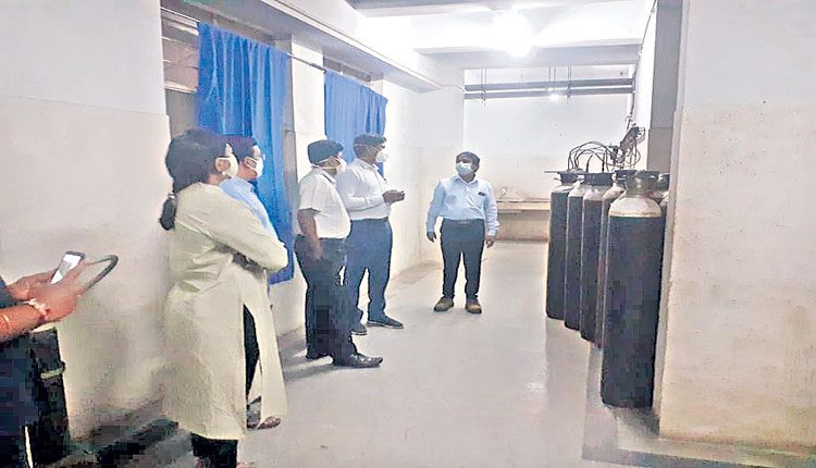 నాచారం ‘ఈఎస్‌ఐ’లో 350 బెడ్లు పెంచండి