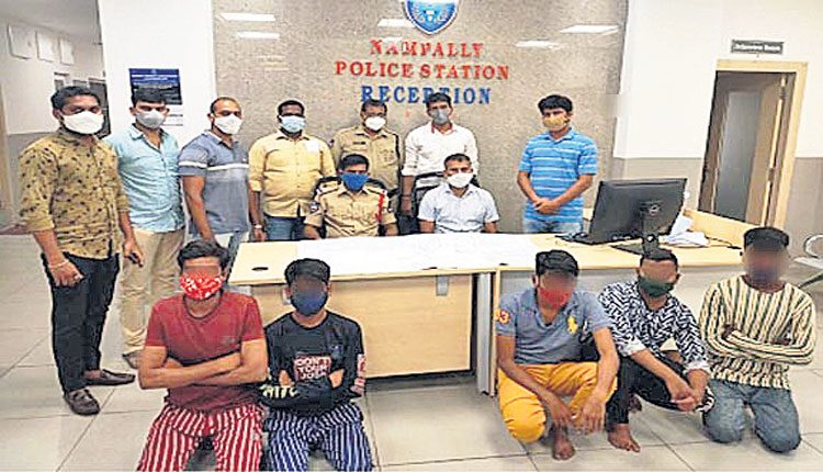 చైన్‌ స్నాచర్స్‌ ముఠా అరెస్టు