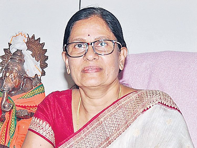 తల్లిపాత్ర ప్రముఖమైనది