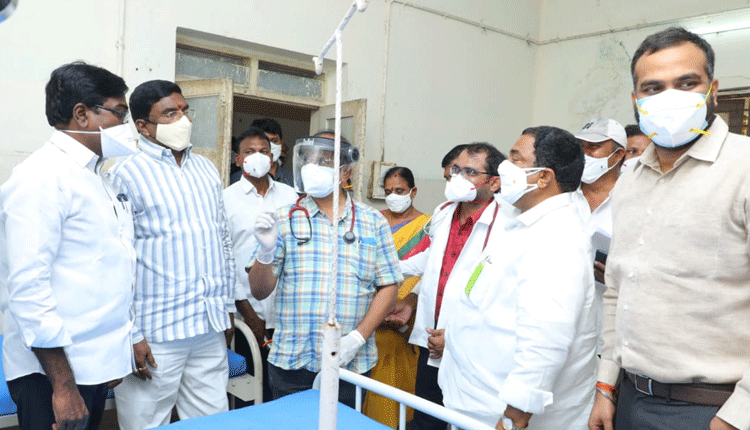 పెనుబల్లిలో కొవిడ్ వార్డును ప్రారంభించిన మంత్రి పువ్వాడ