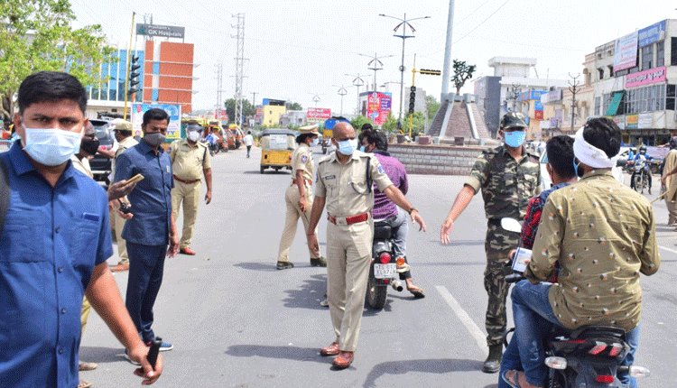 అనవసరంగా రోడ్లపైకి రావొద్దు.. ఇబ్బందులు పడొద్దు