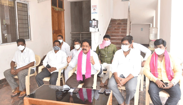 టీఆర్‌ఎస్‌ సర్కారుతోనే అభివృద్ధి సాధ్యం