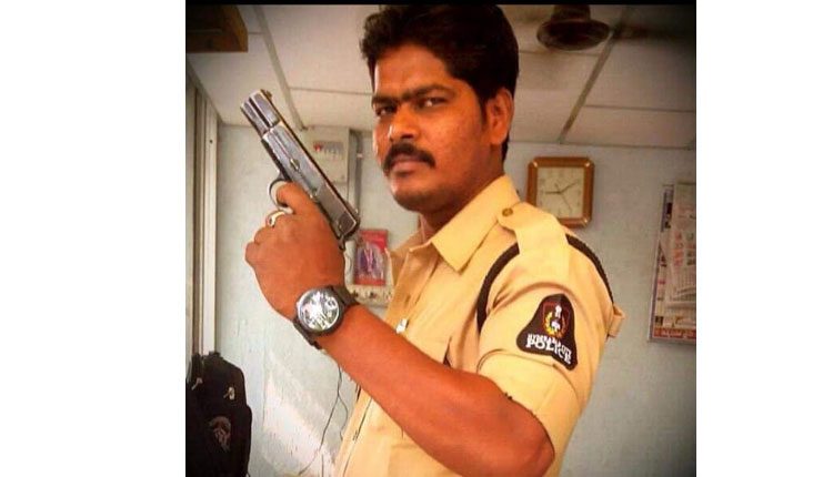 హైద‌రాబాద్‌లో విషాదం.. చేతి, గొంతు కోసుకుని కానిస్టేబుల్ ఆత్మ‌హ‌త్య‌