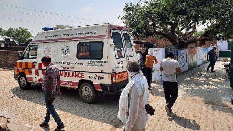 క‌రోనా కాటు.. ఆ రెండు గ్రామాల్లో 20 రోజుల్లో 64 మంది మృతి