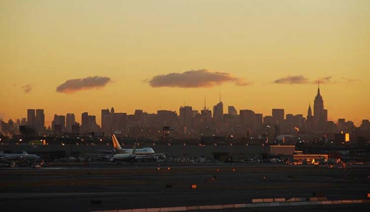 భారత ప్రయాణికులపై అమెరికా ఆంక్షలు