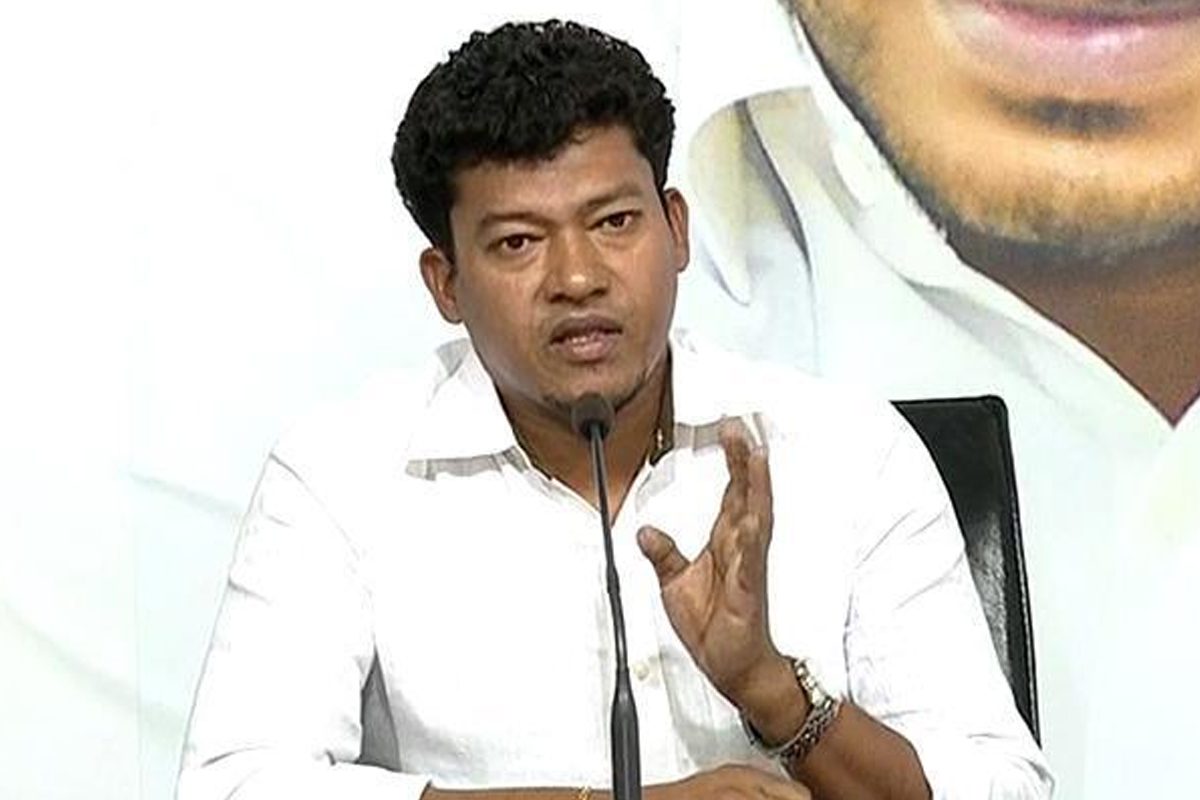 ఏపీ మంత్రి అప్పలరాజుపై కర్నూల్‌ వన్‌టౌన్‌ పోలీసులకు ఫిర్యాదు