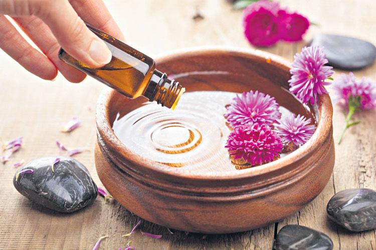 కరోనా కాలంలో అరోమా థెరపీ!