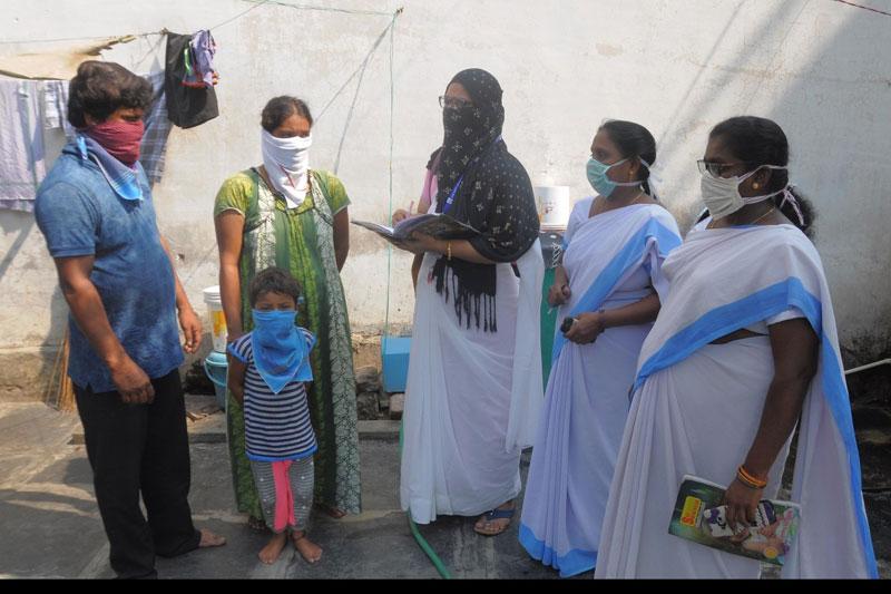 కరోనాపై పోరులో ‘ఆశా’లకు రక్షణ కరువు