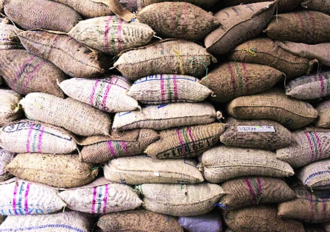 జంట స‌వాళ్లు.. బెంగాల్‌లో 16 జూట్ మిల్లుల మూసివేత‌!