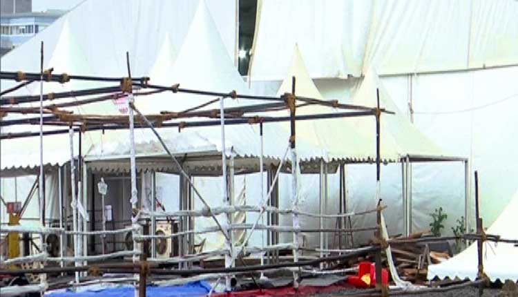 తౌటే తుఫాన్ ఎఫెక్ట్‌: ముంబైలో దెబ్బ‌తిన్న‌ కొవిడ్ కేర్ సెంట‌ర్‌